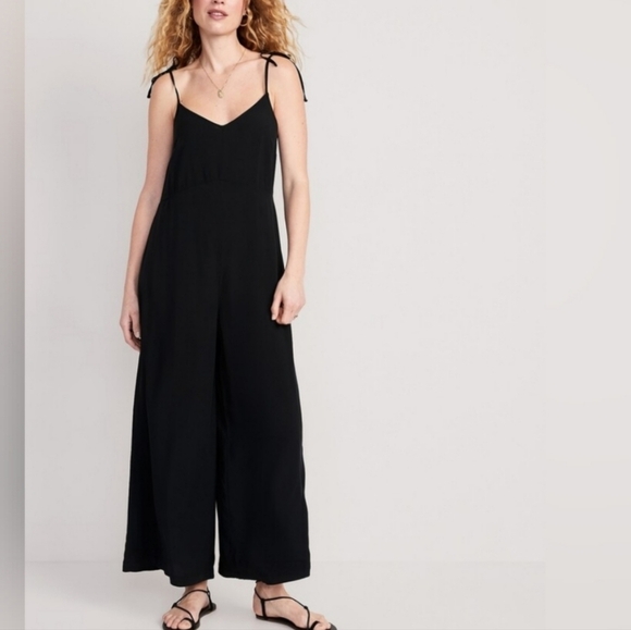 Old Navy Pants - Old Navy Oversized Black Wide-Leg Jumpsuit